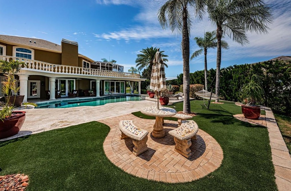 1303 Jasmine Ave, Tarpon Springs FL  34689-5230 exterior