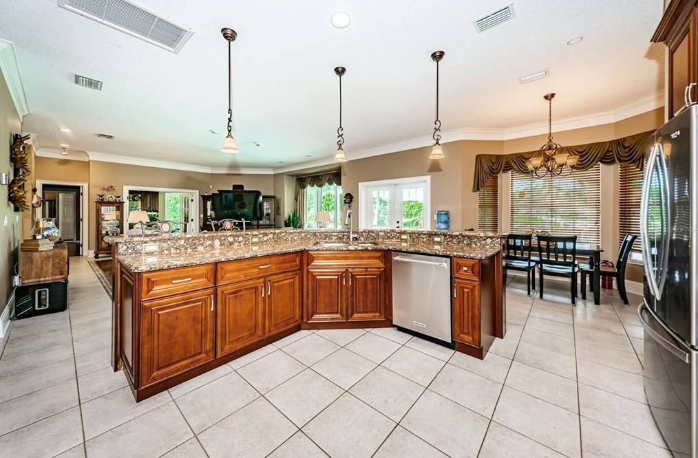 1303 Jasmine Ave, Tarpon Springs FL  34689-5230 exterior