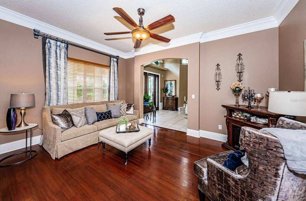 1303 Jasmine Ave, Tarpon Springs FL  34689-5230 exterior