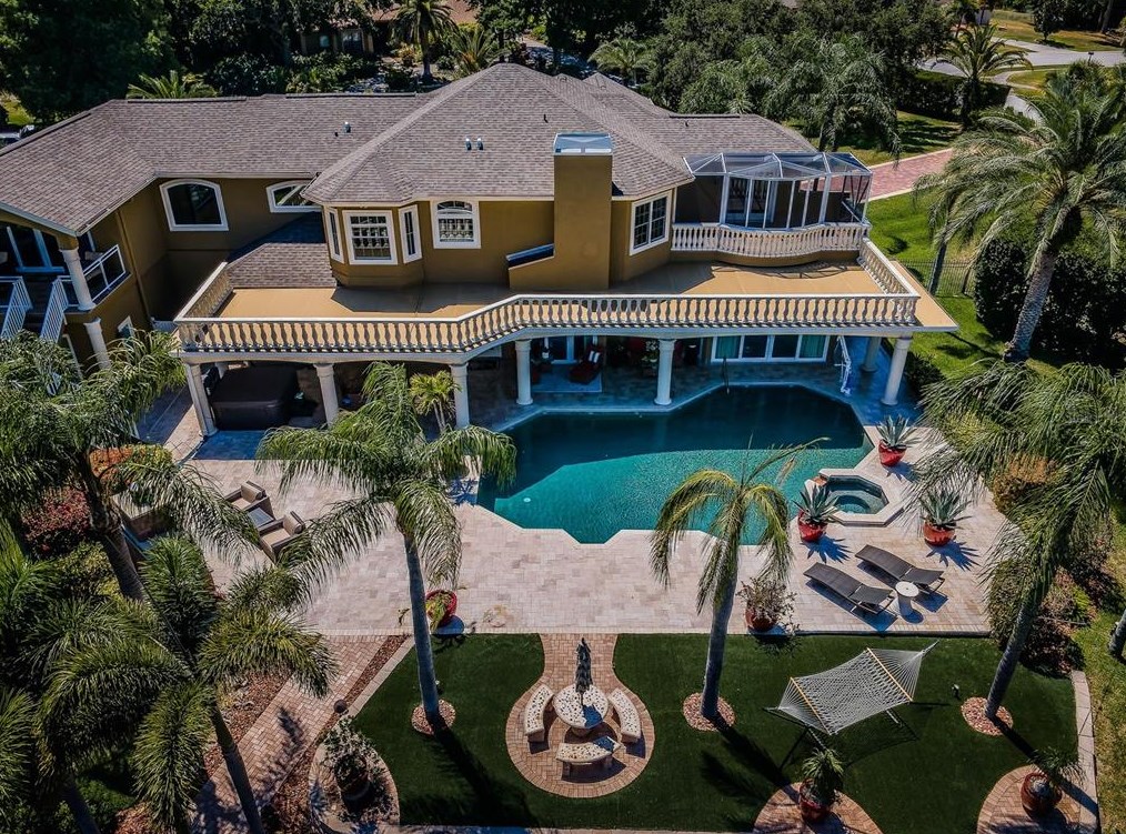 1303 Jasmine Ave, Tarpon Springs FL  34689-5230 exterior