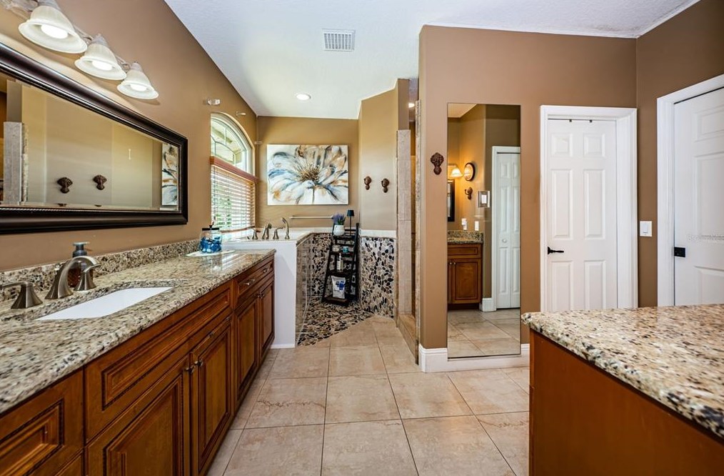 1303 Jasmine Ave, Tarpon Springs FL  34689-5230 exterior