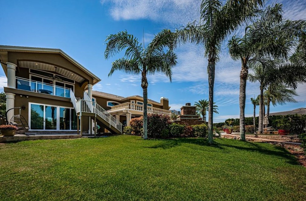 1303 Jasmine Ave, Tarpon Springs FL  34689-5230 exterior