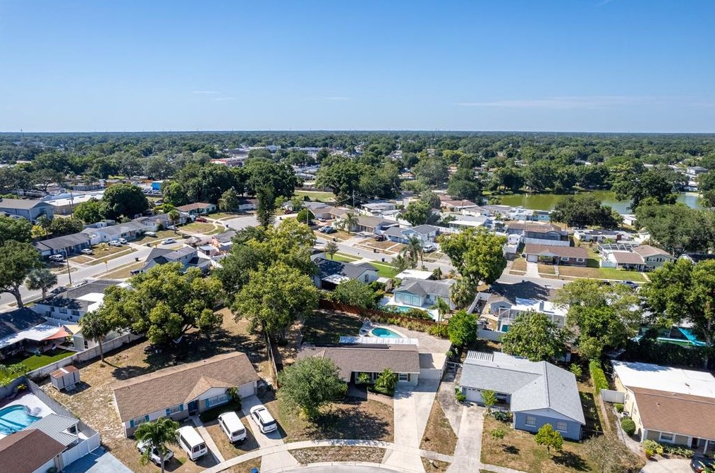 2313 Fern Cir, Tampa FL 33604-5726 exterior