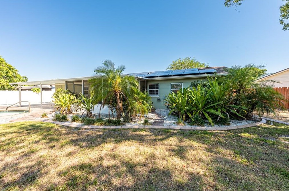 2313 Fern Cir, Tampa FL 33604-5726 exterior