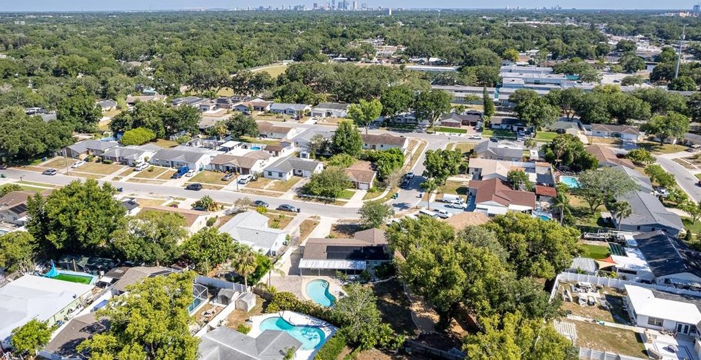 2313 Fern Cir, Tampa FL 33604-5726 exterior