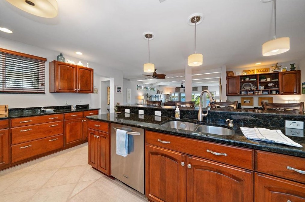 437 18 Ave, Belleair Beach FL  33785-2921 exterior