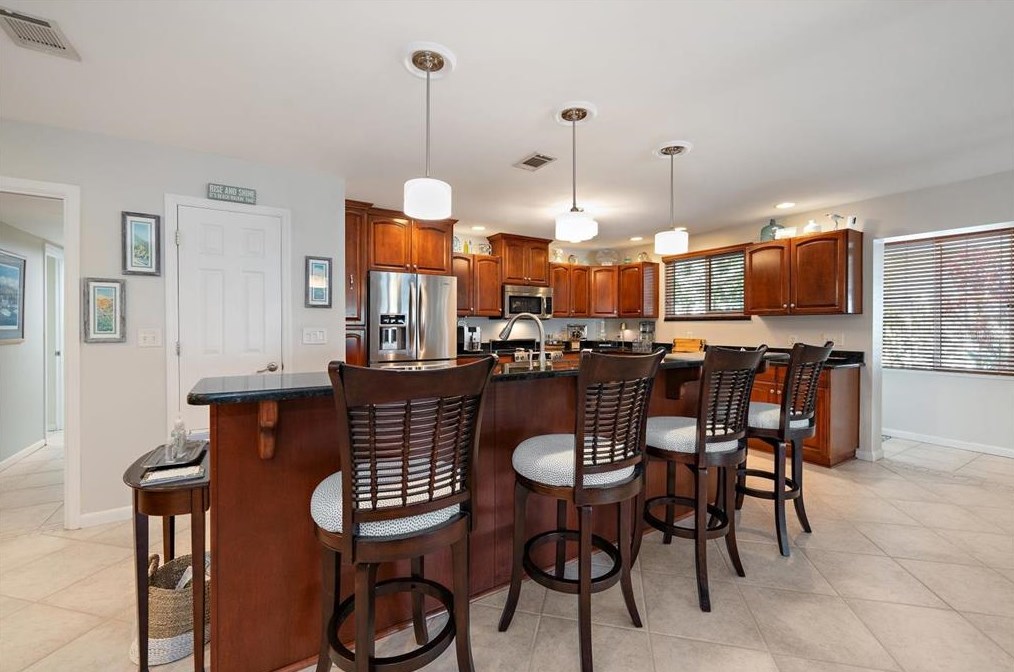 437 18 Ave, Belleair Beach FL  33785-2921 exterior