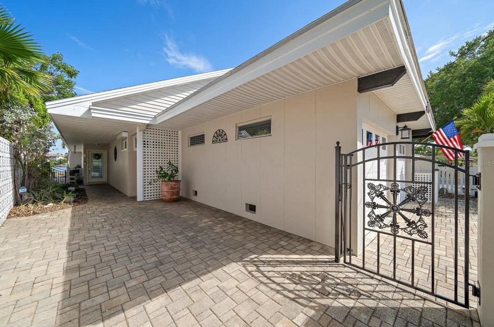437 18 Ave, Belleair Beach FL  33785-2921 exterior
