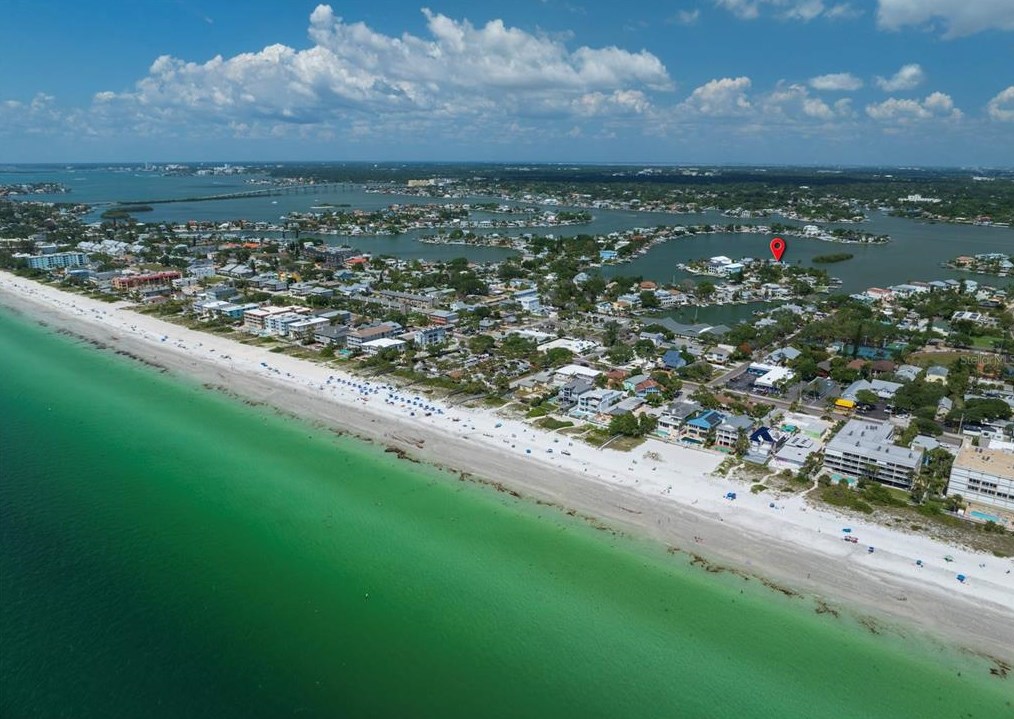 437 18 Ave, Belleair Beach FL  33785-2921 exterior