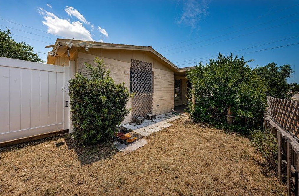 4846 Gaslight Ave, Tarpon Springs FL  34690-5801 exterior