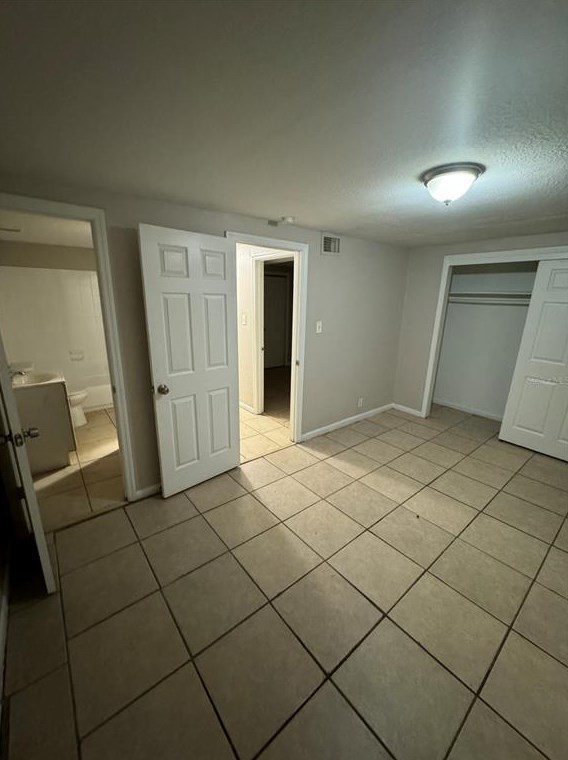 9814 11 St, Tampa FL 33612-5843 exterior