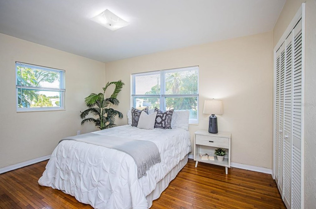 6650 31 Ter Ct, Saint Petersburg FL  exterior