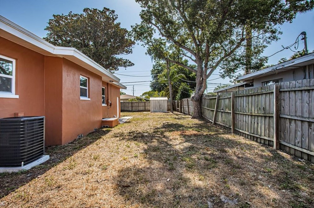 6650 31 Ter Ct, Saint Petersburg FL  exterior