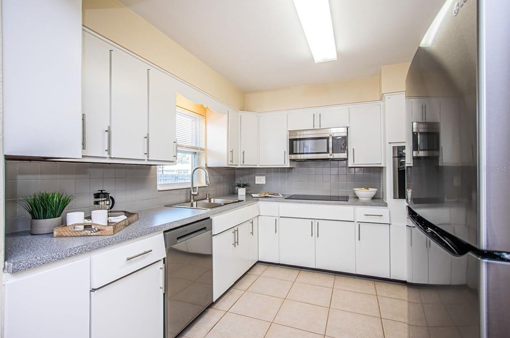 6650 31 Ter Ct, Saint Petersburg FL  exterior