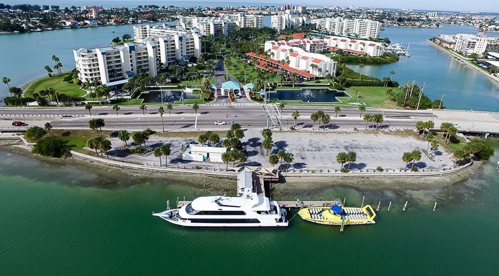 7922 Sailboat Key Blvd, Saint Petersburg FL  33707-4493 exterior