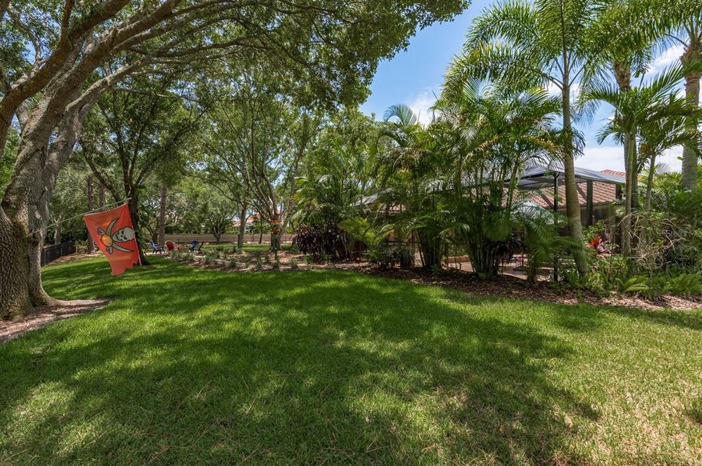 5099 Cross Pointe Dr, Oldsmar FL 34677-5214 exterior