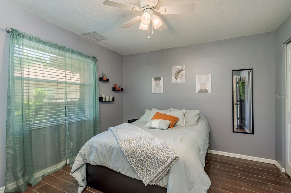 5099 Cross Pointe Dr, Oldsmar FL 34677-5214 exterior