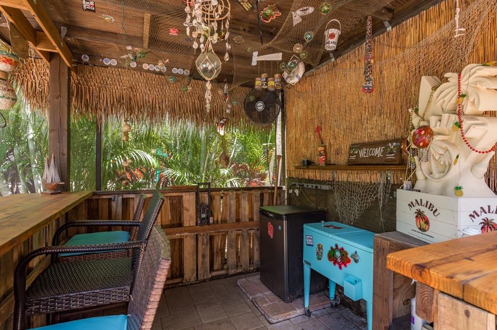 5099 Cross Pointe Dr, Oldsmar FL 34677-5214 exterior