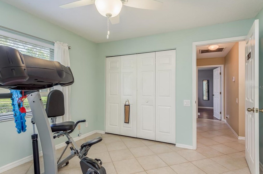 5099 Cross Pointe Dr, Oldsmar FL 34677-5214 exterior