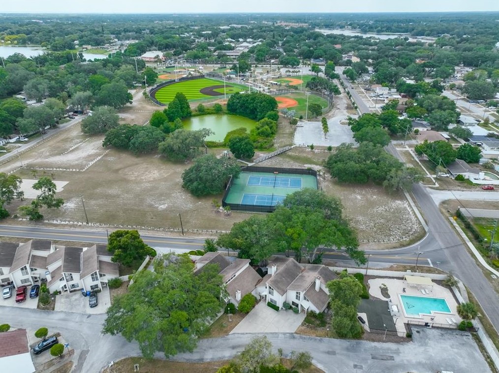 9524 Citrus Glen Pl, Tampa FL 33618-4018 exterior