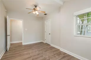 49 W Boyer St, Tarpon Springs, FL 34689 - Photo 13