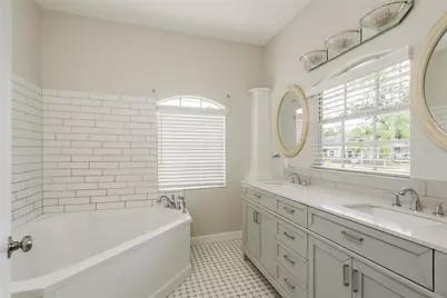 49 W Boyer Street, Tarpon Springs, FL 34689 - Photo 11