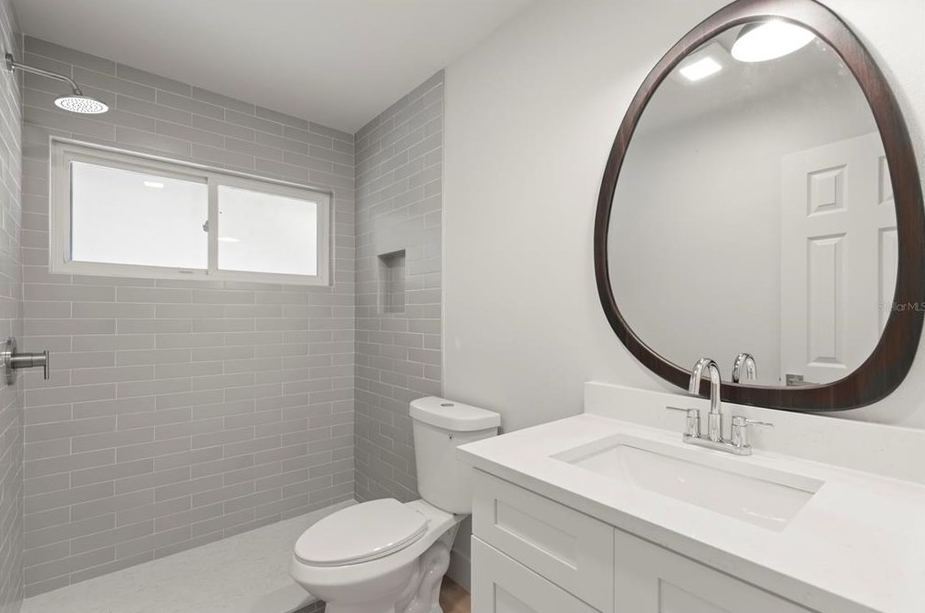 11500 70 Ter, Largo FL  33772-5811 exterior