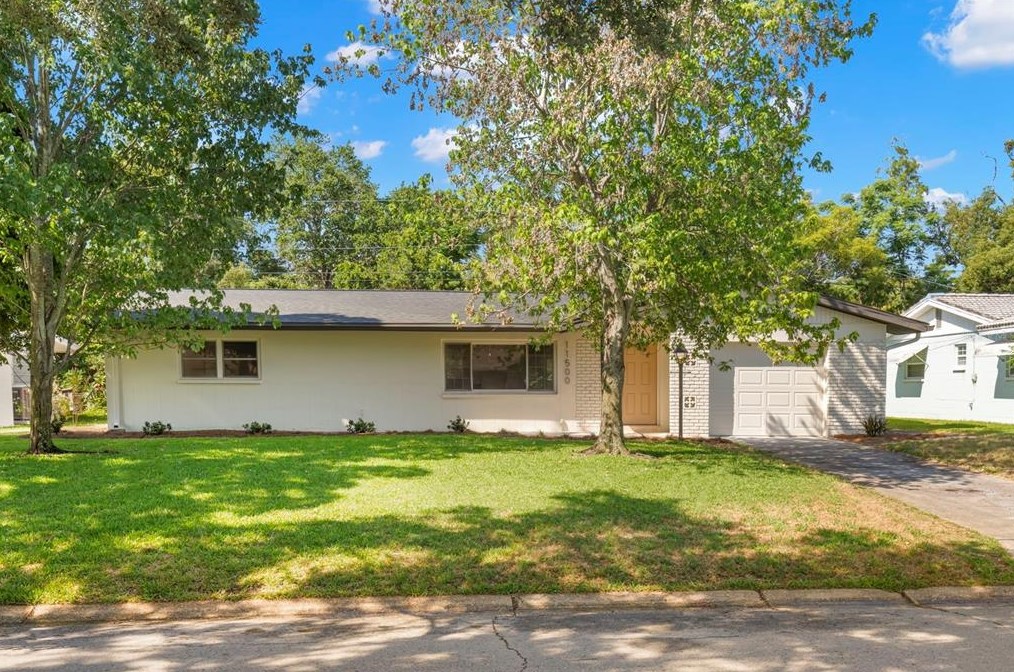 11500 70th Ter, Largo FL  33772-5811 exterior