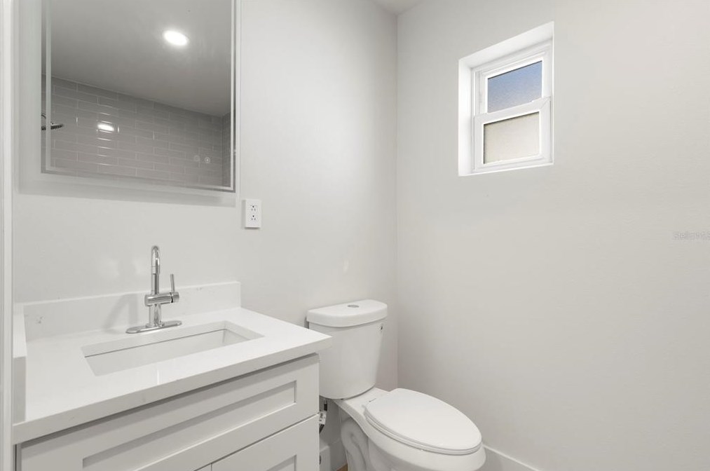 11500 70 Ter, Largo FL  33772-5811 exterior