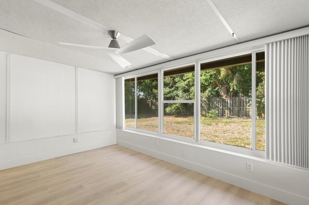 11500 70 Ter, Largo FL  33772-5811 exterior