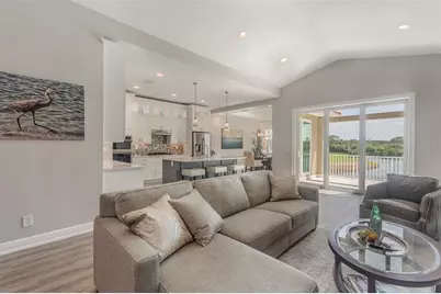 17B Franklin Court S, Saint Petersburg, FL 33711 - Photo 3