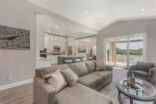 17B Franklin Ct S, Saint Petersburg, FL 33711 - Photo 3