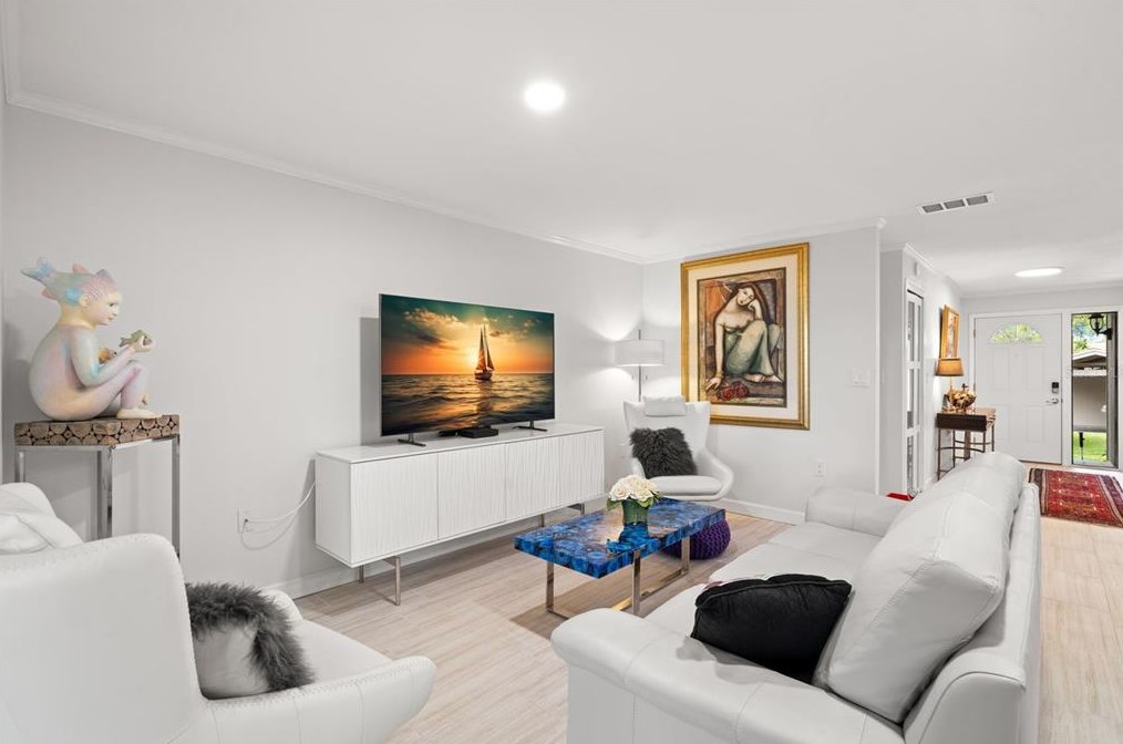 80 Tads Trl, Oldsmar FL 34677-2320 exterior