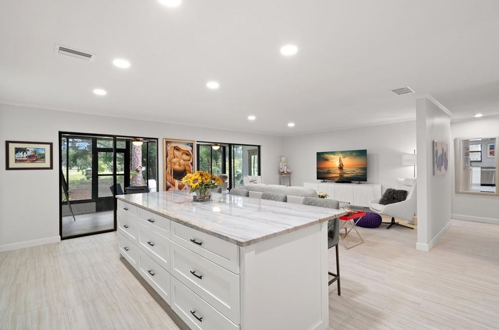 80 Tads Trl, Oldsmar FL 34677-2320 exterior