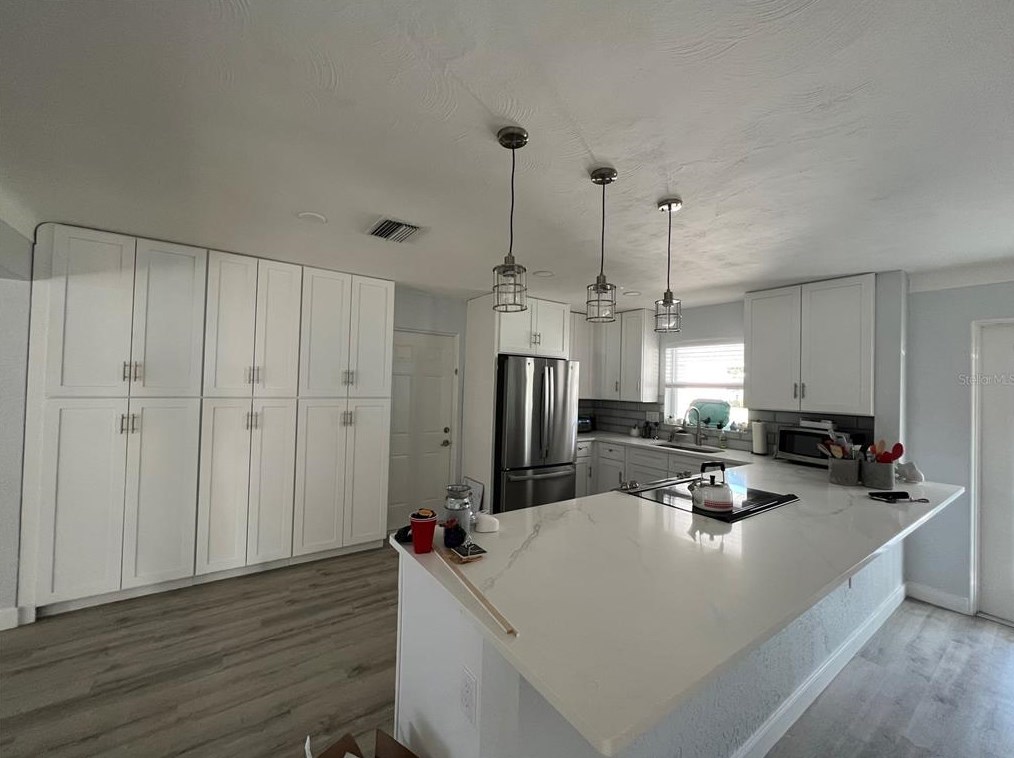 6016 24th Ave, Saint Petersburg FL  33710-4150 exterior