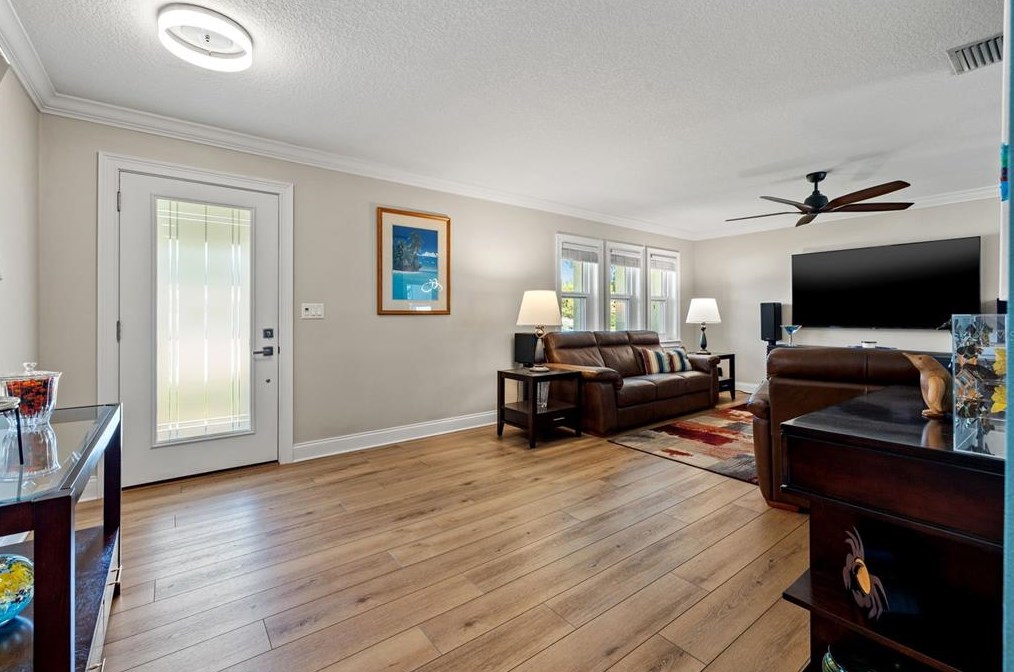 7324 118th Ter, Largo FL 33773-3248 exterior