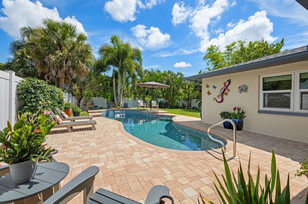 7324 118th Ter, Largo FL 33773-3248 exterior