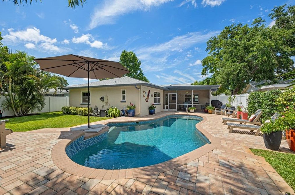 7324 118th Ter, Largo FL 33773-3248 exterior