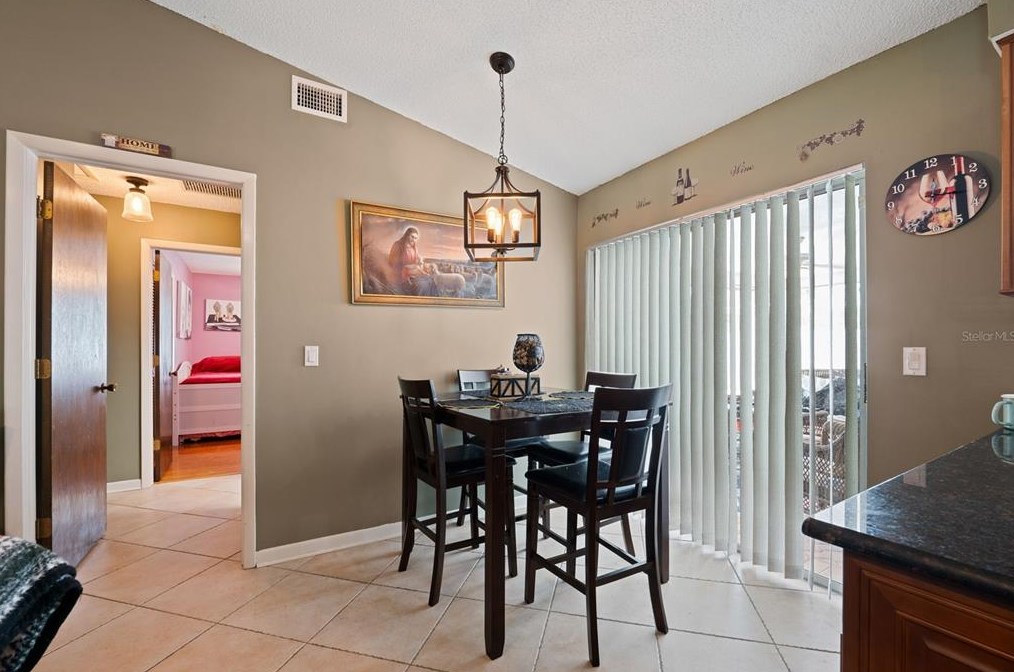 125 Cherry Laurel Dr, Palm Harbor FL  34683-4818 exterior