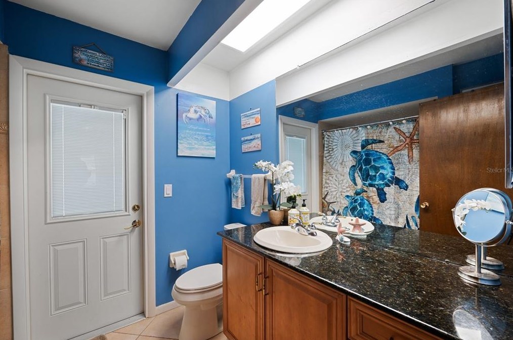 125 Cherry Laurel Dr, Palm Harbor FL  34683-4818 exterior