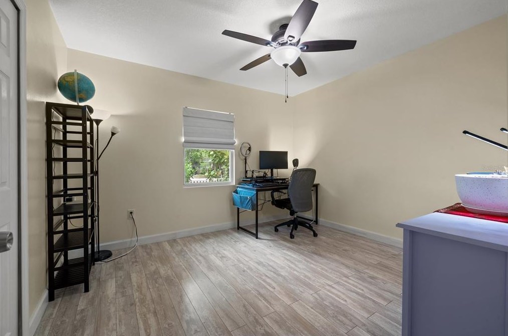 3306 18th Ave, Saint Petersburg FL  33712-2904 exterior