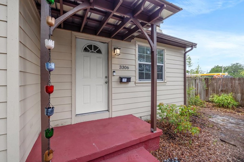 3306 18th Ave, Saint Petersburg FL  33712-2904 exterior