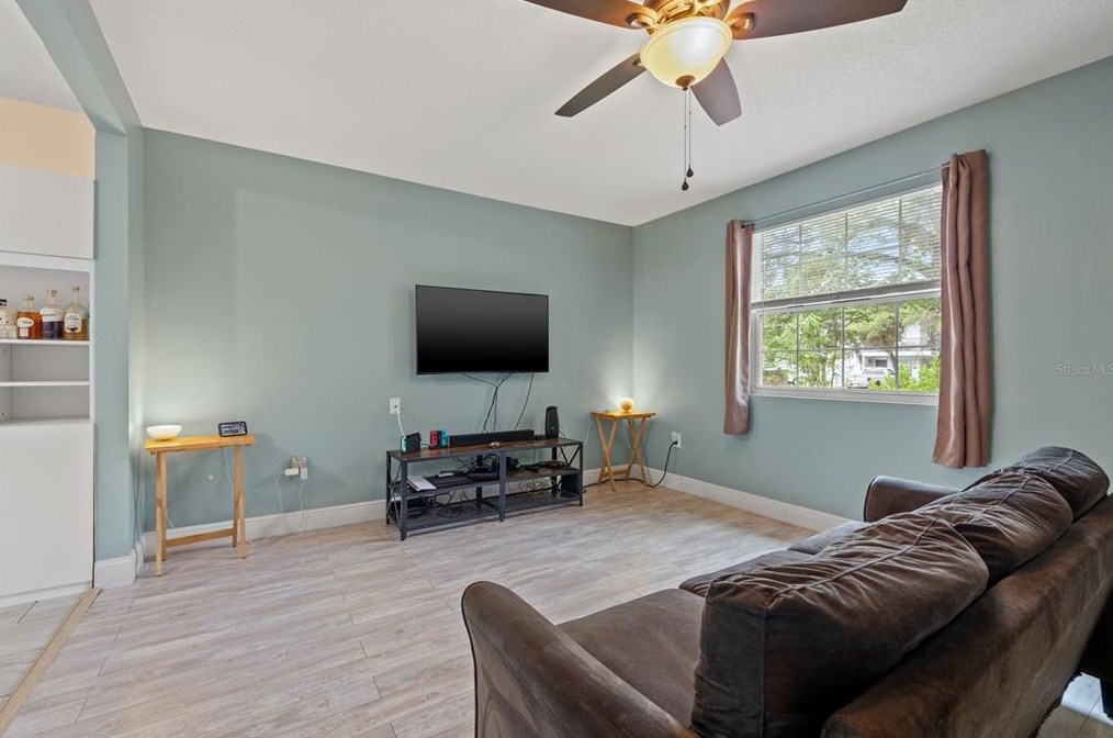 3306 18th Ave, Saint Petersburg FL  33712-2904 exterior