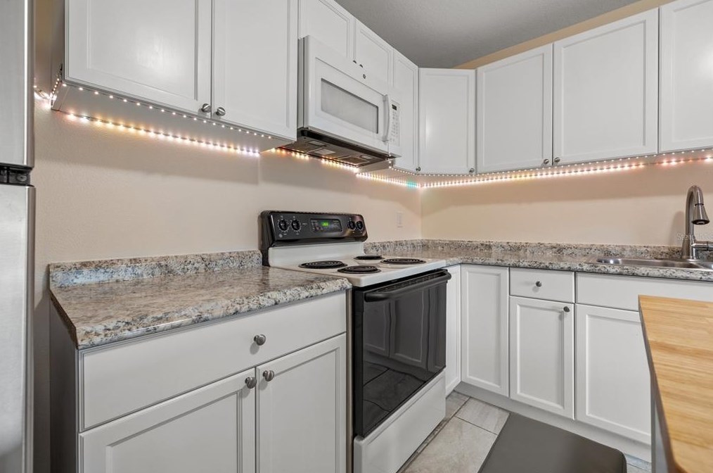 3306 18th Ave, Saint Petersburg FL  33712-2904 exterior