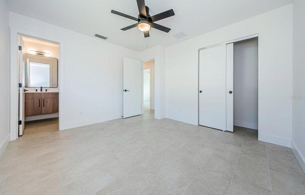 1787 45th St, Saint Petersburg FL  33713-4636 exterior