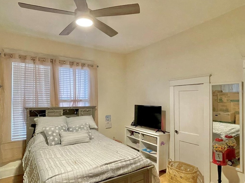 2808 Mitchell Ave, Tampa FL exterior