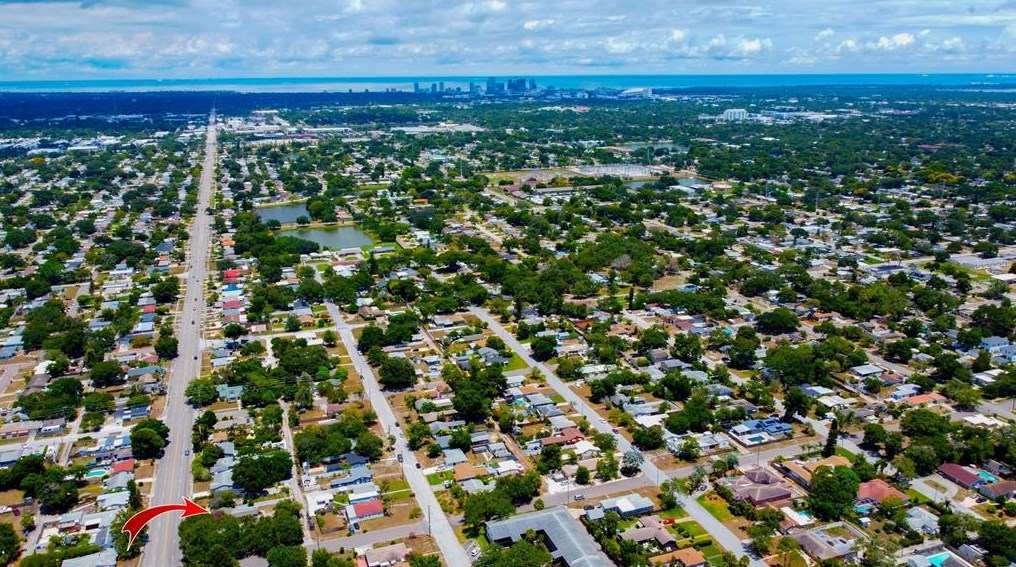 4748 22nd Ave, Saint Petersburg FL  33711-2926 exterior