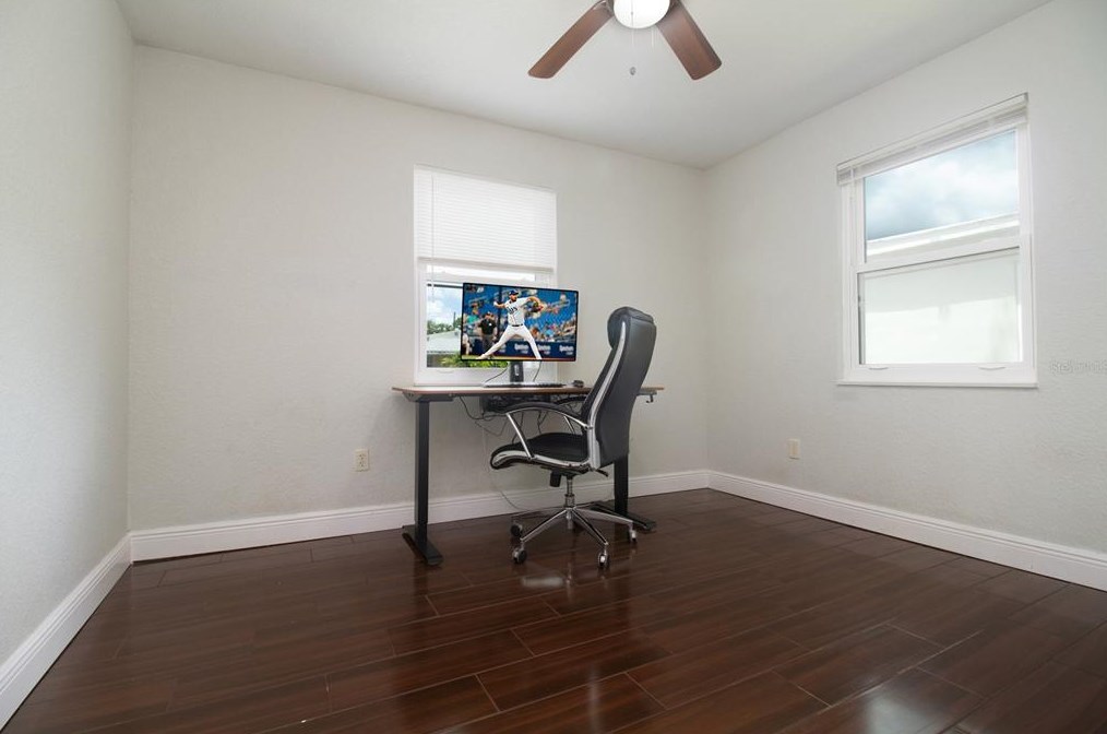 4748 22nd Ave, Saint Petersburg FL  33711-2926 exterior