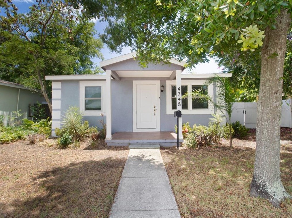 4748 22nd Ave, Saint Petersburg FL  33711-2926 exterior