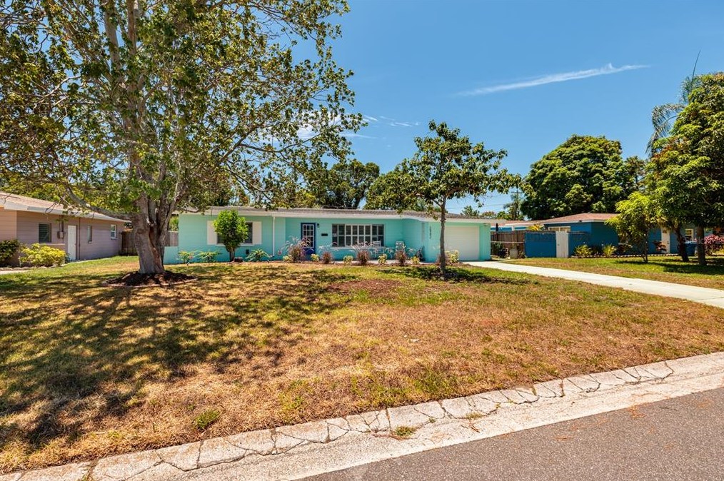 2482 67th Ave, Saint Petersburg FL  33712-5613 exterior